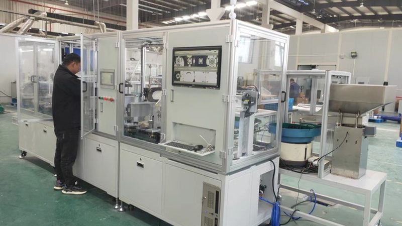 焊接机器人操作流程解析：从启动到调试的每一步